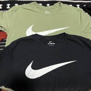 Lot of 5 T-Shirts, Small